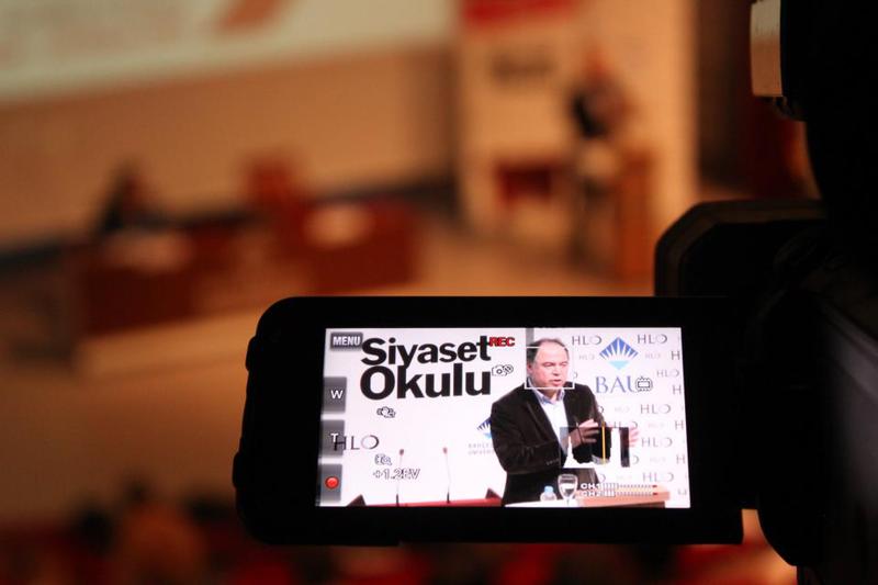 Siyaset Okulu 9 II. Hafta