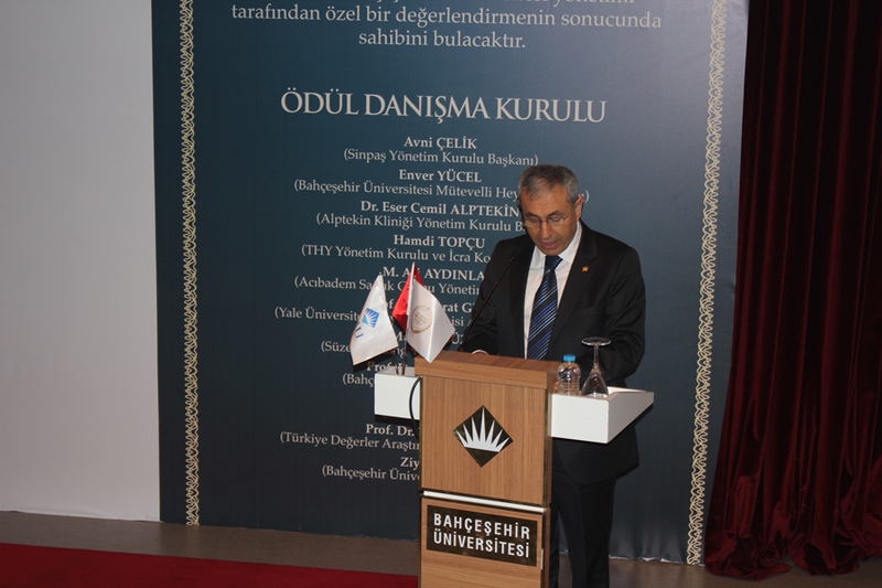 2. Geleneksel Türkiye'ye Değer Katanlar Ödülü - Oya Eczacıbaşı