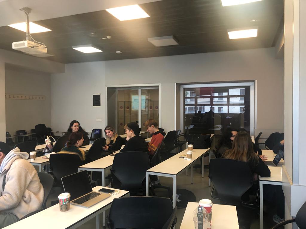 Teaching Through Flipped-Learning Methodology