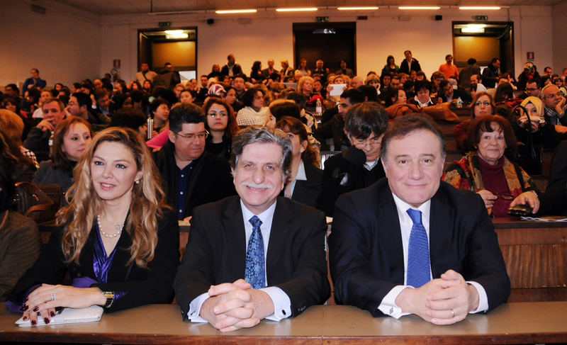 "Global Eğitime Katkı" Ödülü Enver Yücel'in