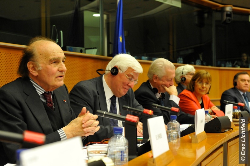 Enver Yücel Avrupa Parlamentosu'na Seslendi