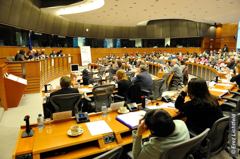 Enver Yücel Avrupa Parlamentosu'na Seslendi