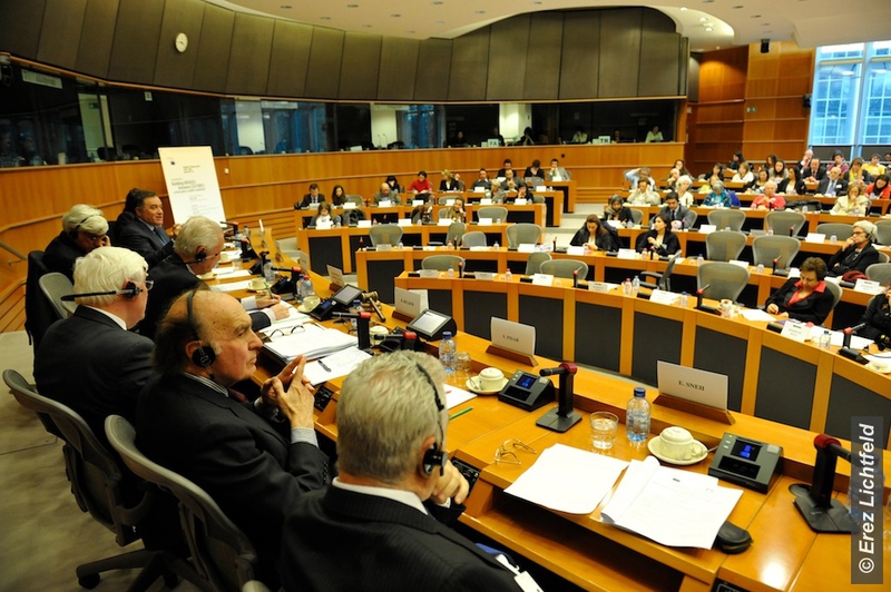 Enver Yücel Avrupa Parlamentosu'na Seslendi