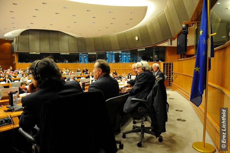 Enver Yücel Avrupa Parlamentosu'na Seslendi