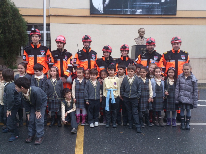 BUSAR İlköğretim Okullarında Tahliye Tatbikatı Yapıyor