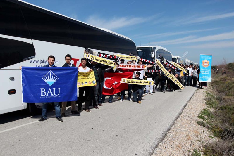 BAU'lu Öğrenciler Çanakkale'de Şehitlerimizi Ziyaret Etti