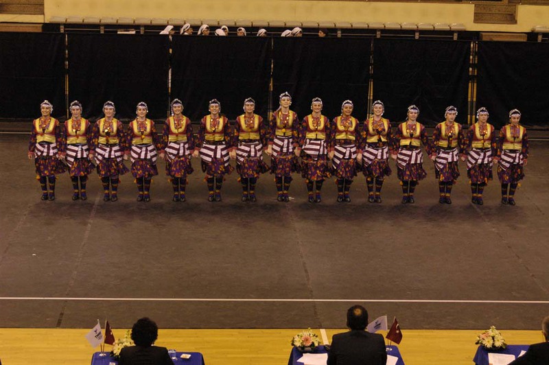 BUHOT Eve 3 Kupa ile Döndü