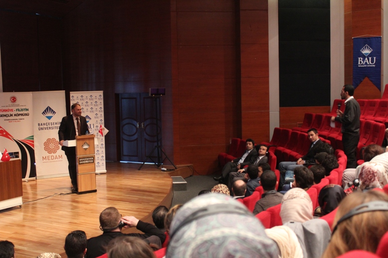 Küresel Siyaset ve Filistinli Olmak Konferansı