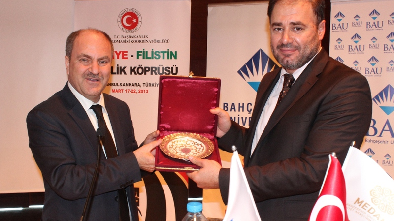 Küresel Siyaset ve Filistinli Olmak Konferansı