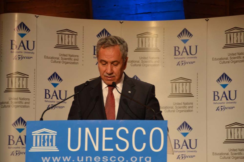 "Kültürler Arası Köprüler-Batı'ya Doğru Akan Nehir" Belgeseli Paris'te