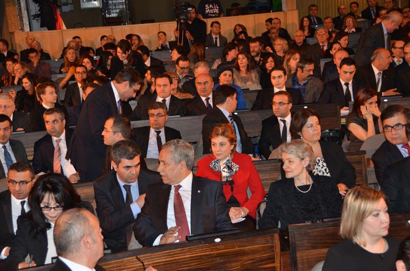 "Kültürler Arası Köprüler-Batı'ya Doğru Akan Nehir" Belgeseli Paris'te