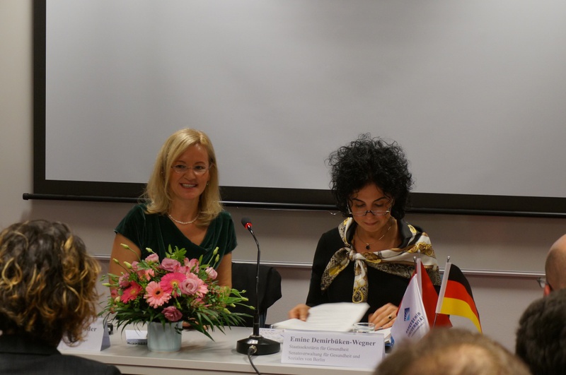 Emine Demirbüken-Wegner BAU Berlin'de Konferans Verdi