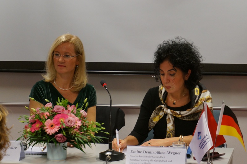 Emine Demirbüken-Wegner BAU Berlin'de Konferans Verdi