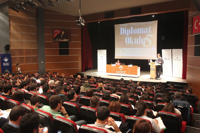 Diplomat Okulu 5 Başladı