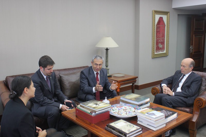 Dışişleri Bakan Yardımcısı Büyükelçi Naci Koru BAU'daydı