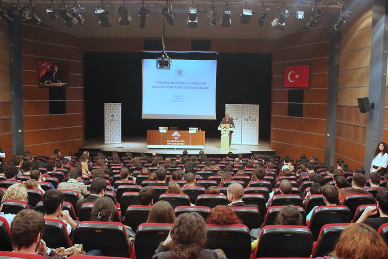 Dışişleri Bakan Yardımcısı Büyükelçi Naci Koru BAU'daydı