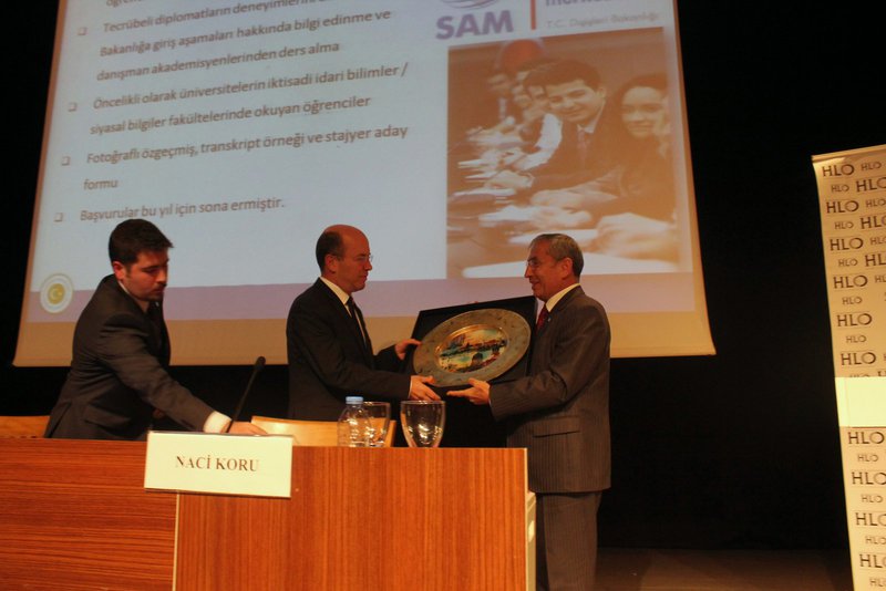 Dışişleri Bakan Yardımcısı Büyükelçi Naci Koru BAU'daydı