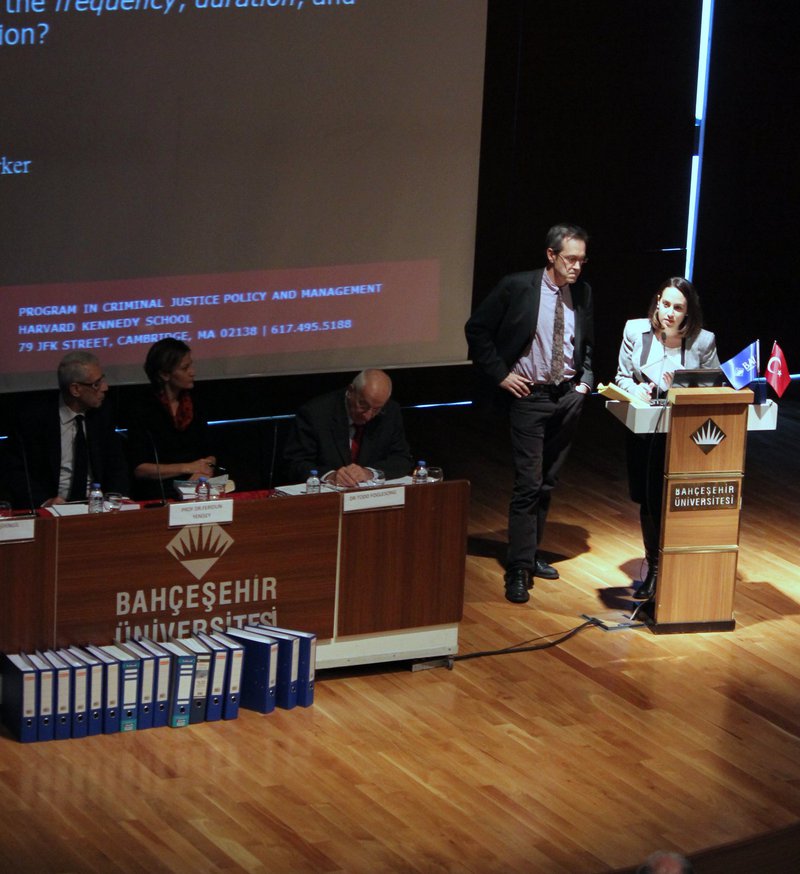 "Türkiye'de Tutuklama Uygulamaları ve Tutuklamada Savunmanın Rolü" Sempozyumu