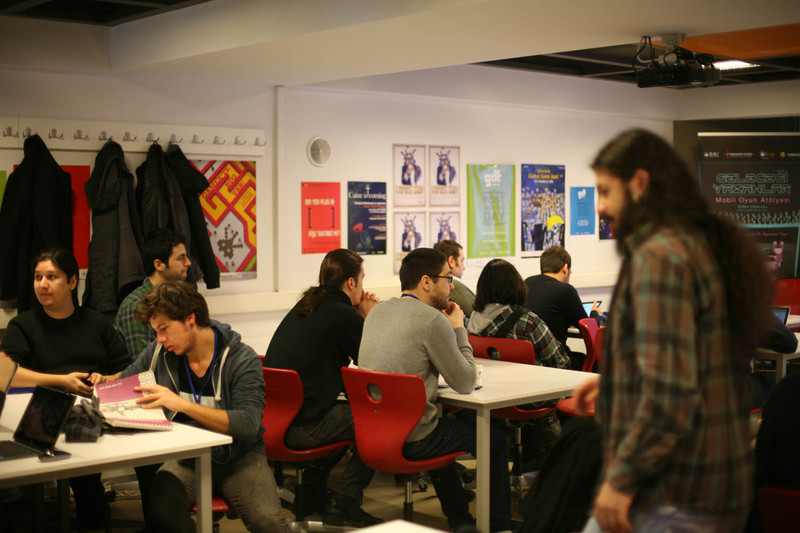 Geleceği Yazanlar Mobil Oyun Atölyesi 