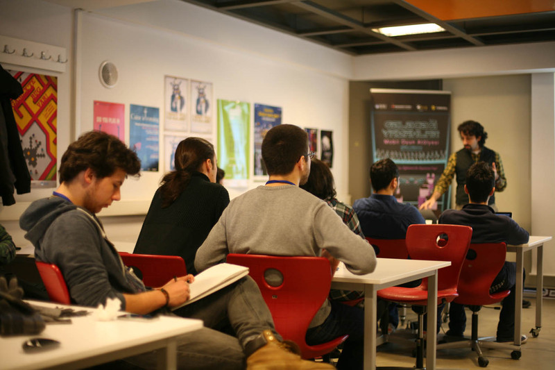 Geleceği Yazanlar Mobil Oyun Atölyesi 