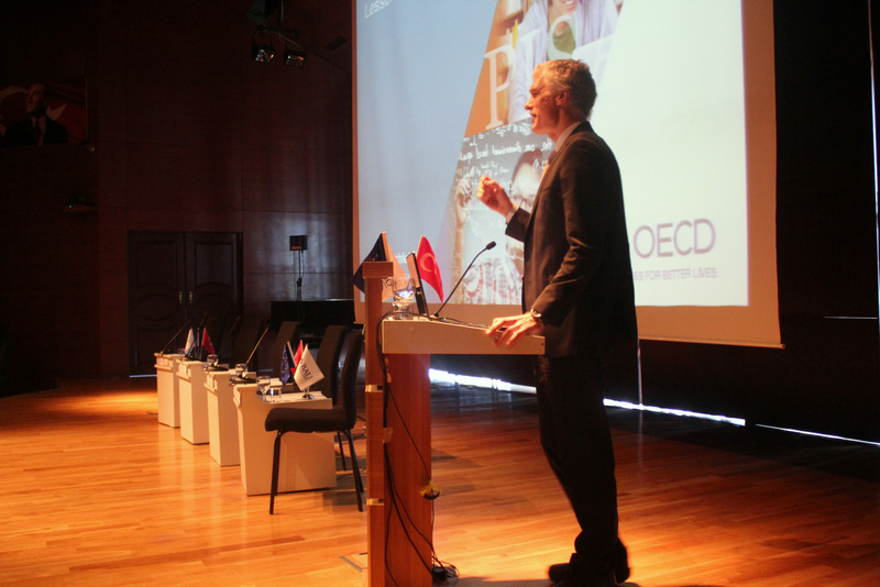PISA Verileriyle Avrupa Birliği ve Türkiye'de Eğitim Konferansı