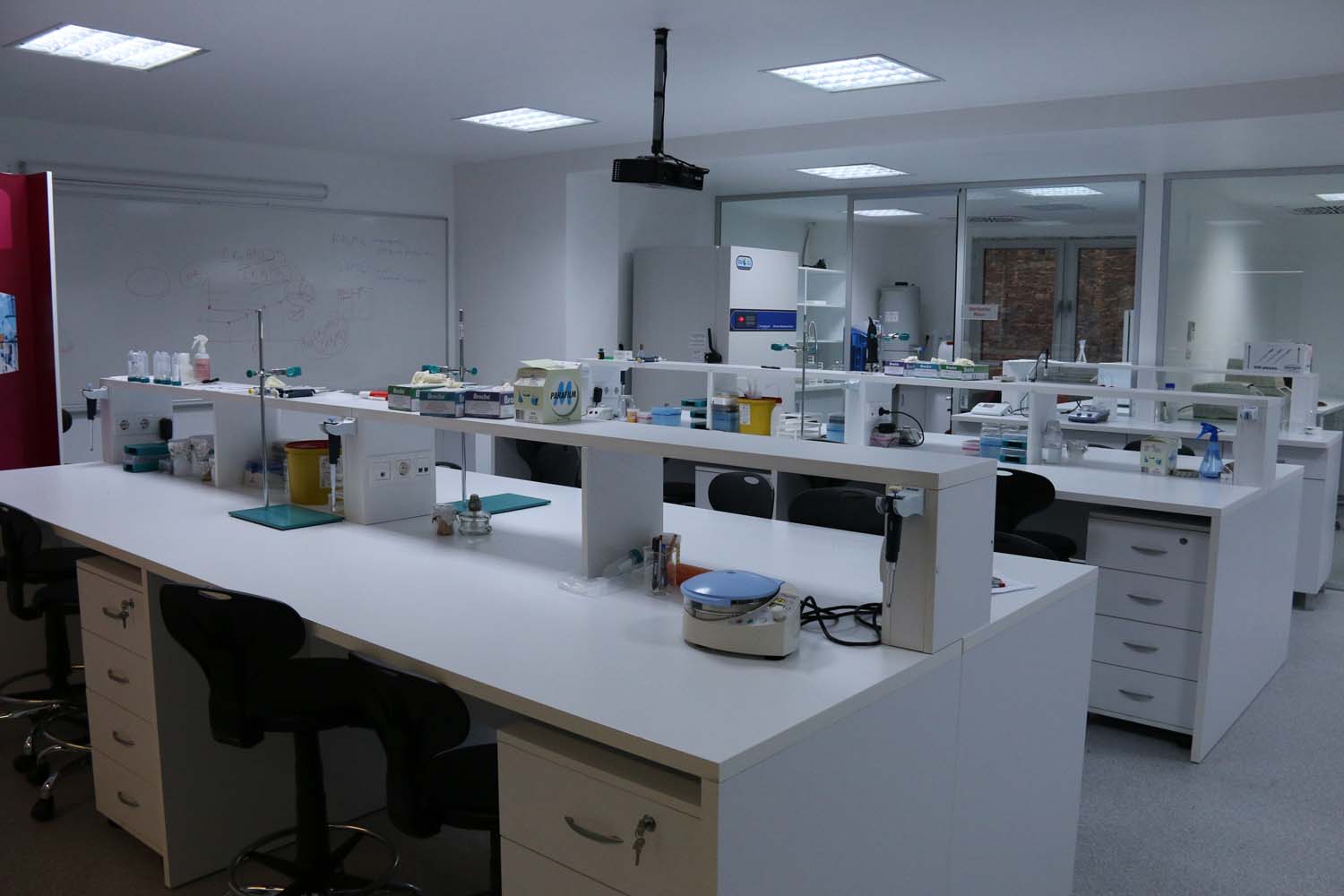 Mühendislik ve Doğa Bilimleri Fakültesi - Laboratuvarlar