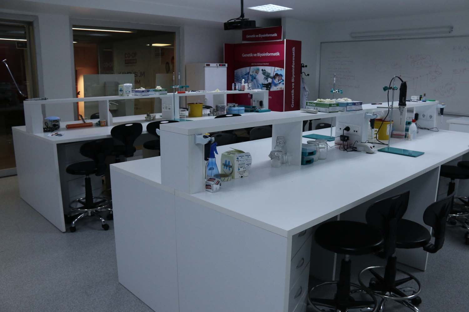 Mühendislik ve Doğa Bilimleri Fakültesi - Laboratuvarlar