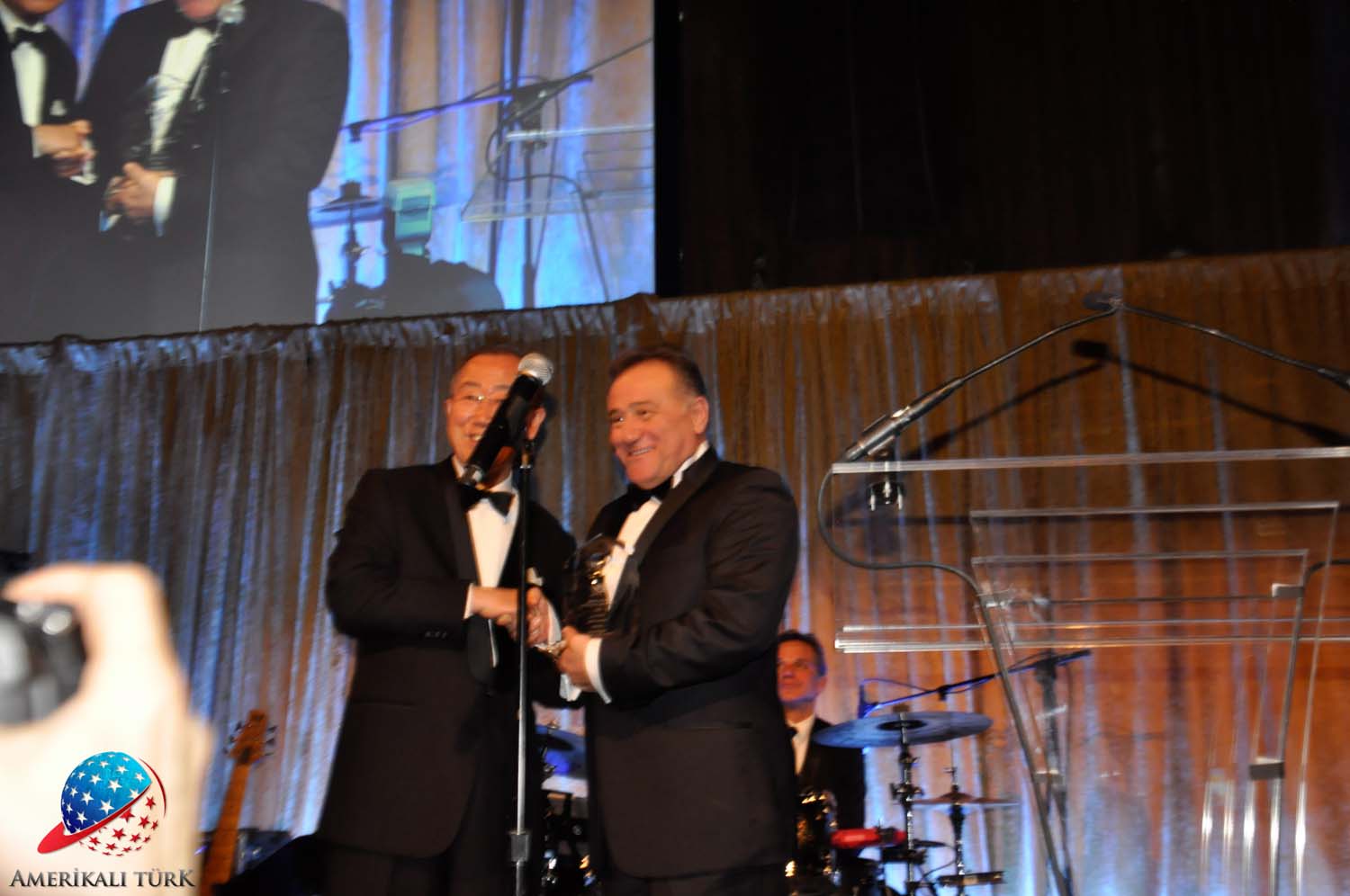 Birleşmiş Milletler'den Enver Yücel'e 'Küresel Eğitime Katkı" Ödülü