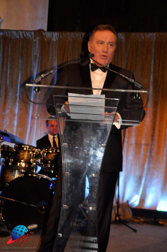 Birleşmiş Milletler'den Enver Yücel'e 'Küresel Eğitime Katkı" Ödülü