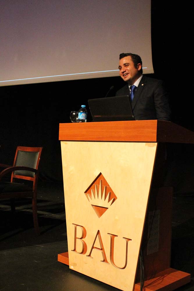 Spor yaralanmalarında Fizyoterapi ve Rehabilitasyonun Önemi Konulu Konferans Gerçekleştirildi