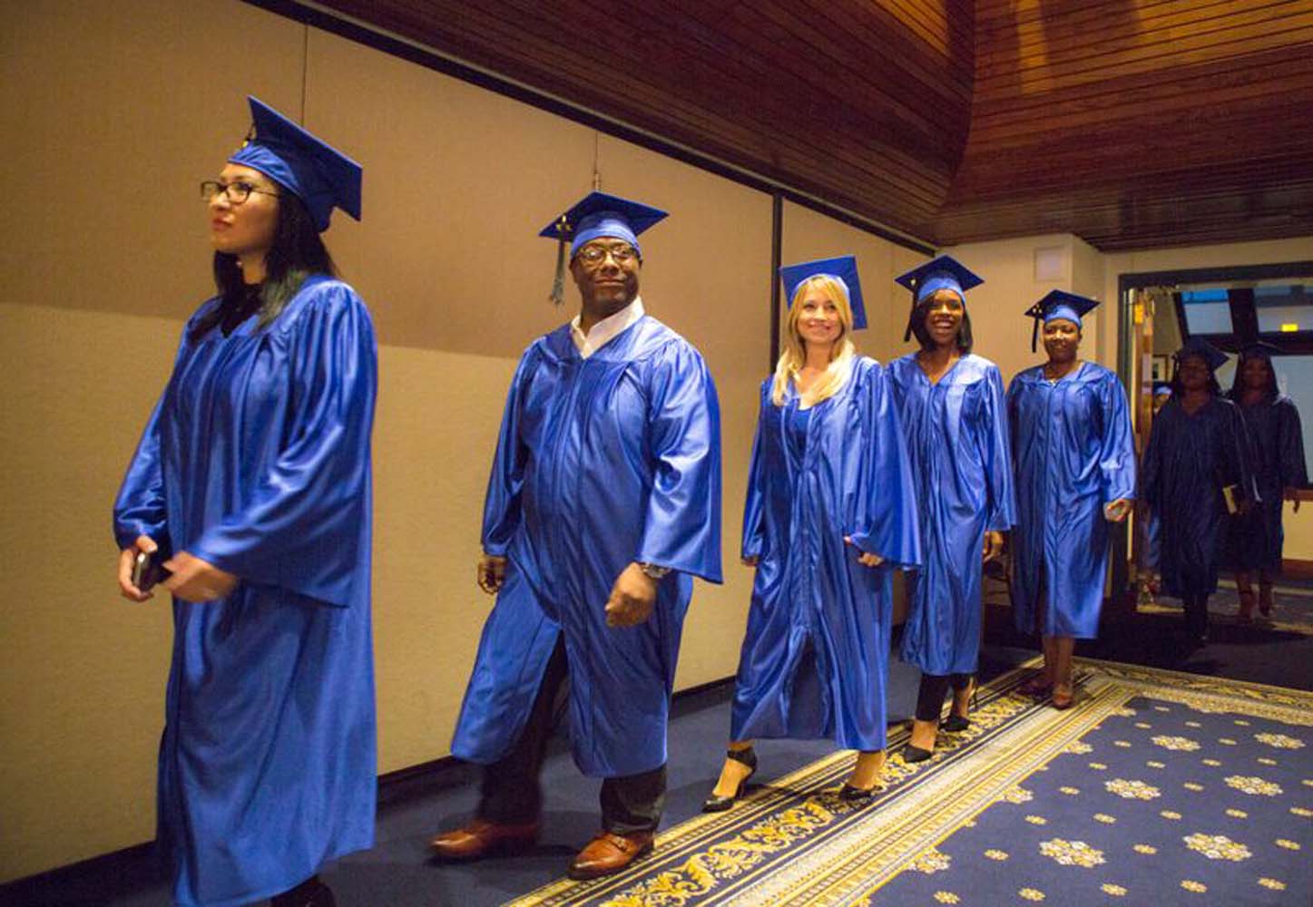 BAU International University Washington DC İlk Mezunlarını Verdi
