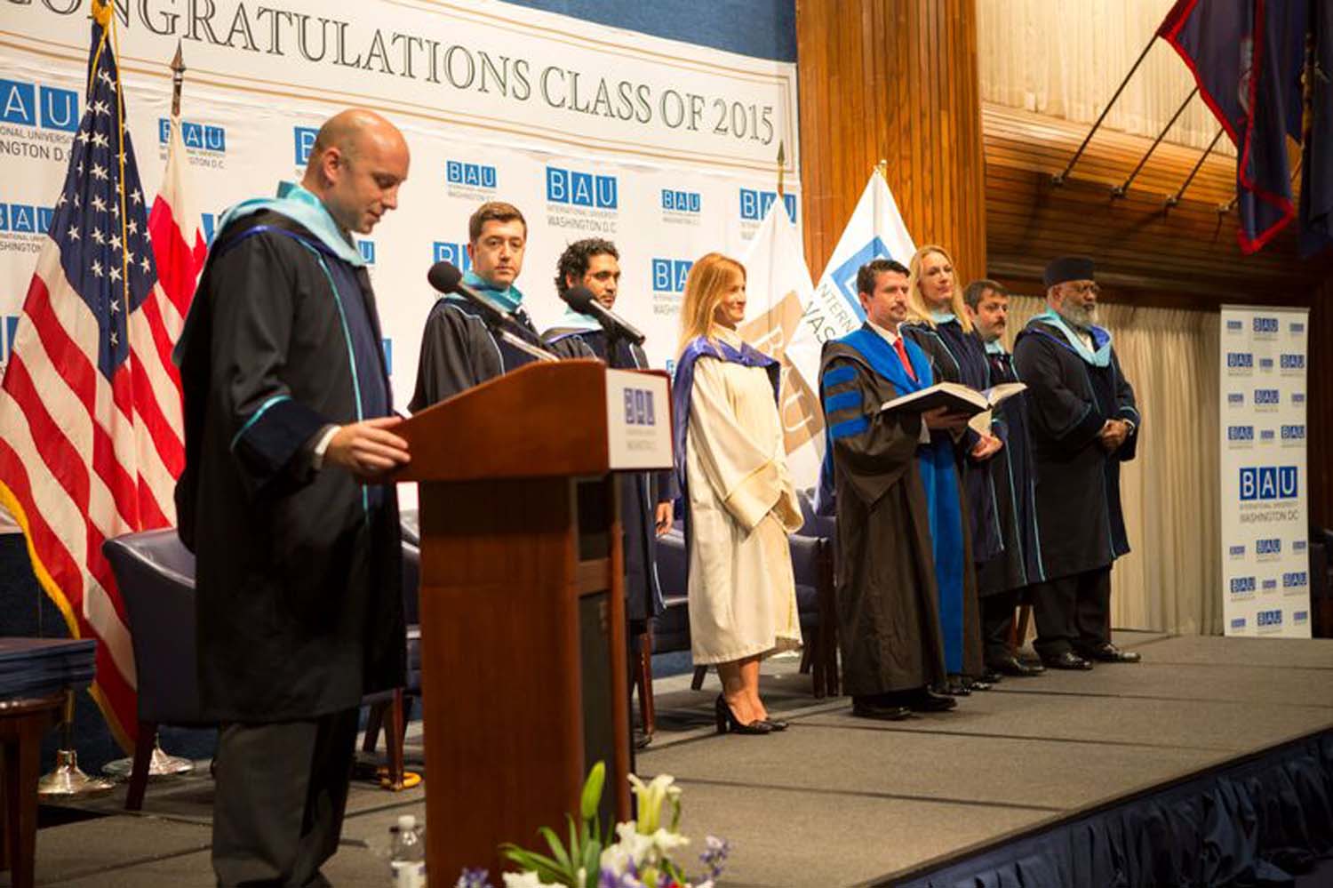 BAU International University Washington DC İlk Mezunlarını Verdi