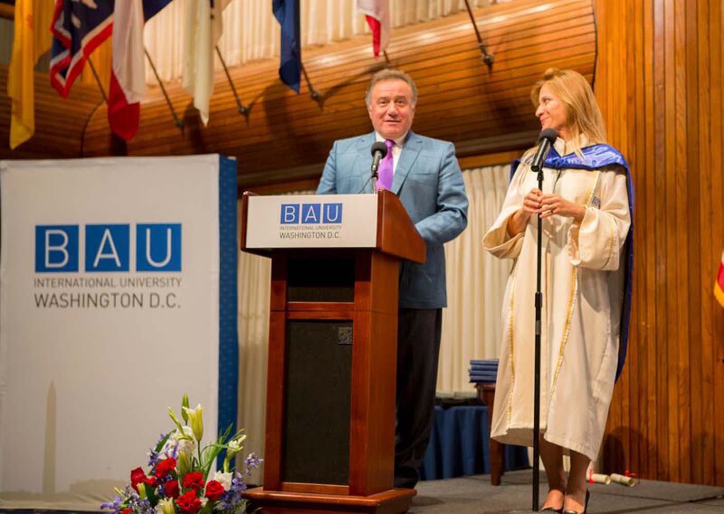 BAU International University Washington DC İlk Mezunlarını Verdi