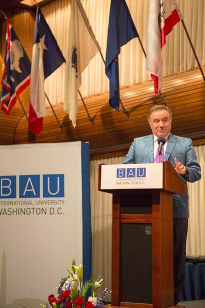 BAU International University Washington DC İlk Mezunlarını Verdi