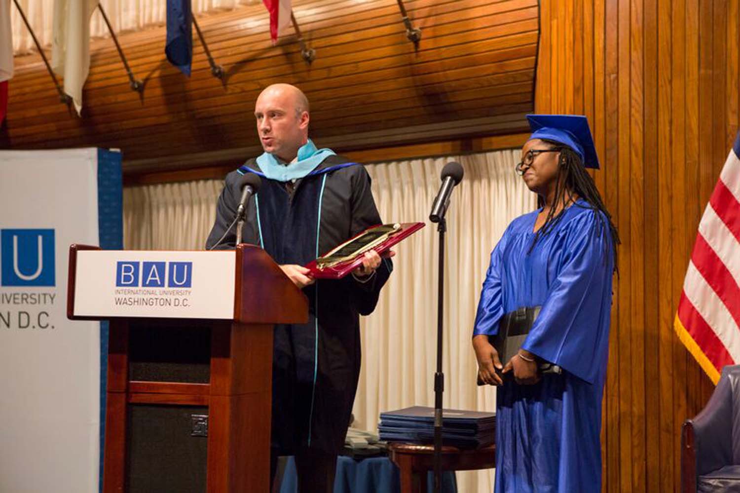 BAU International University Washington DC İlk Mezunlarını Verdi