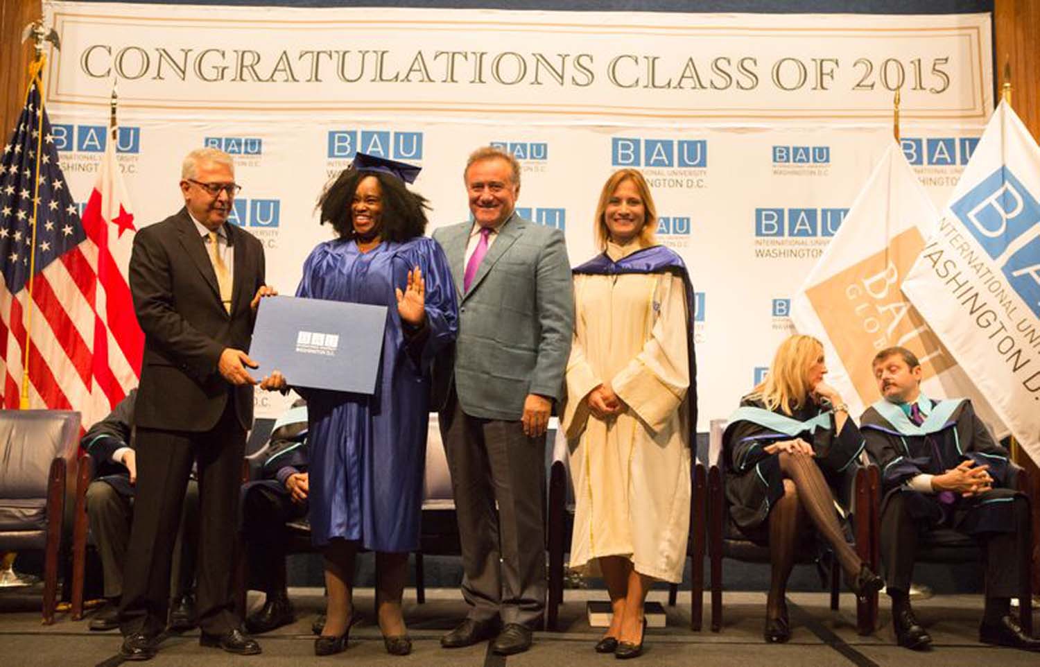 BAU International University Washington DC İlk Mezunlarını Verdi