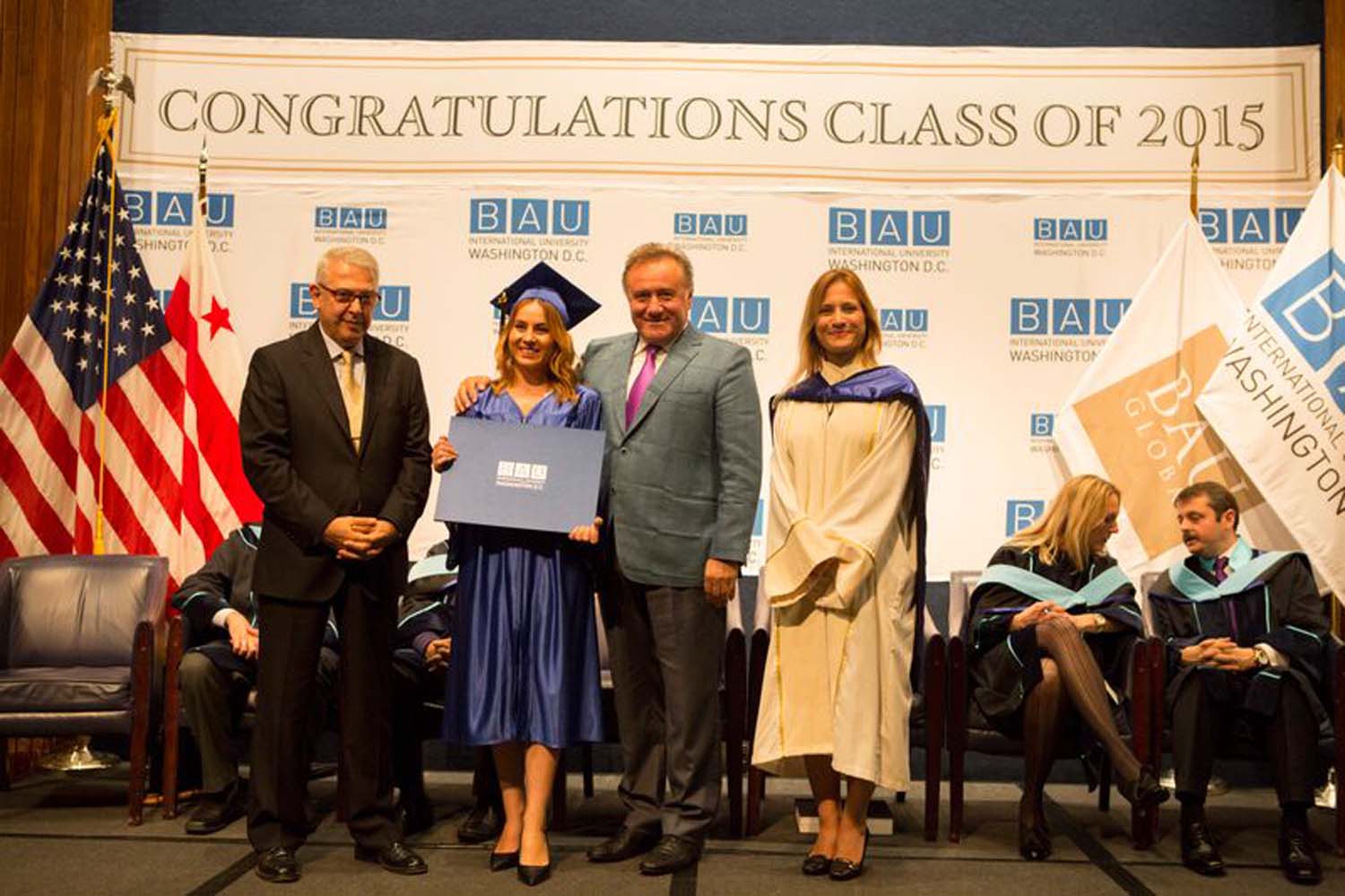 BAU International University Washington DC İlk Mezunlarını Verdi