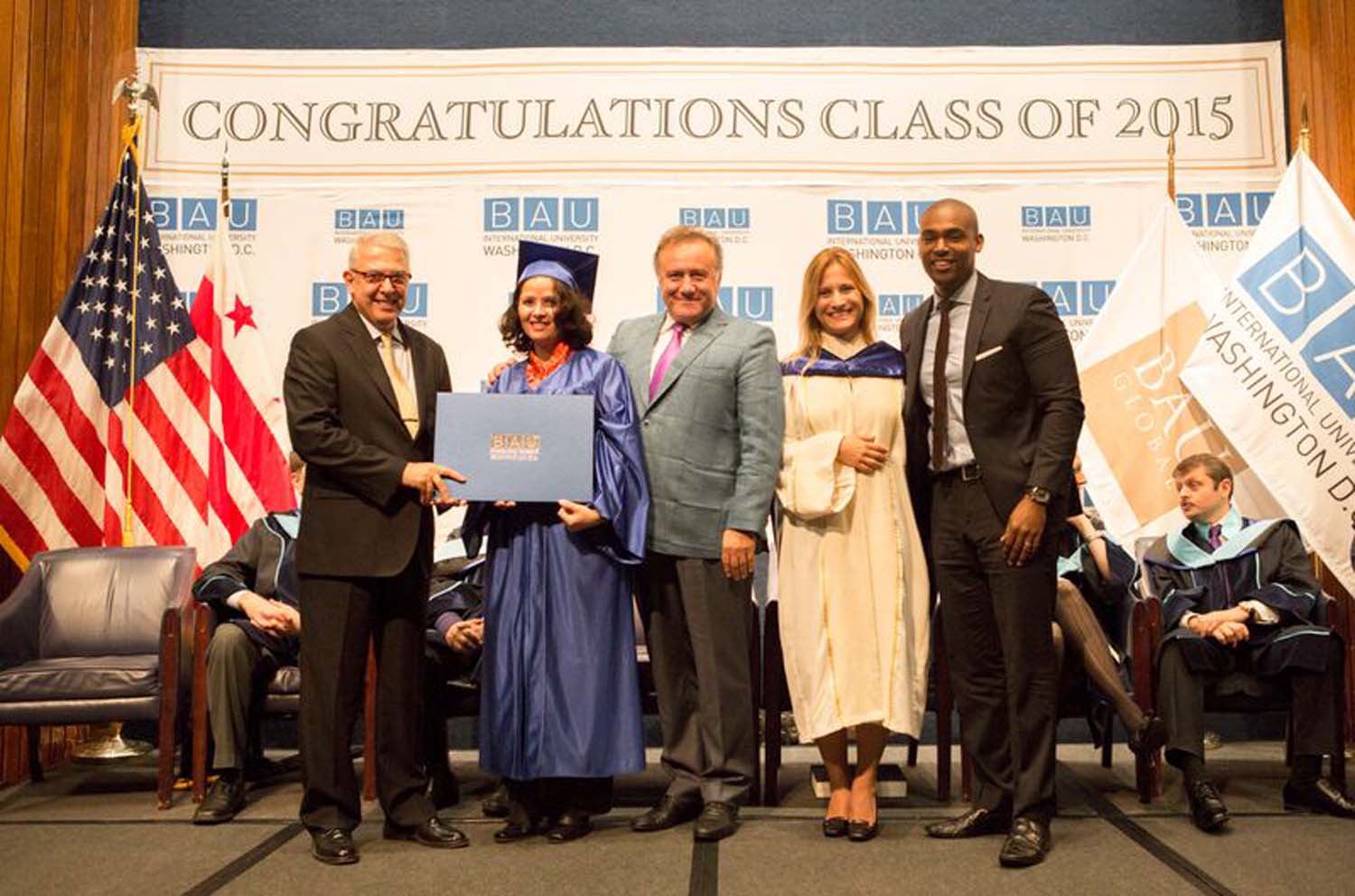 BAU International University Washington DC İlk Mezunlarını Verdi