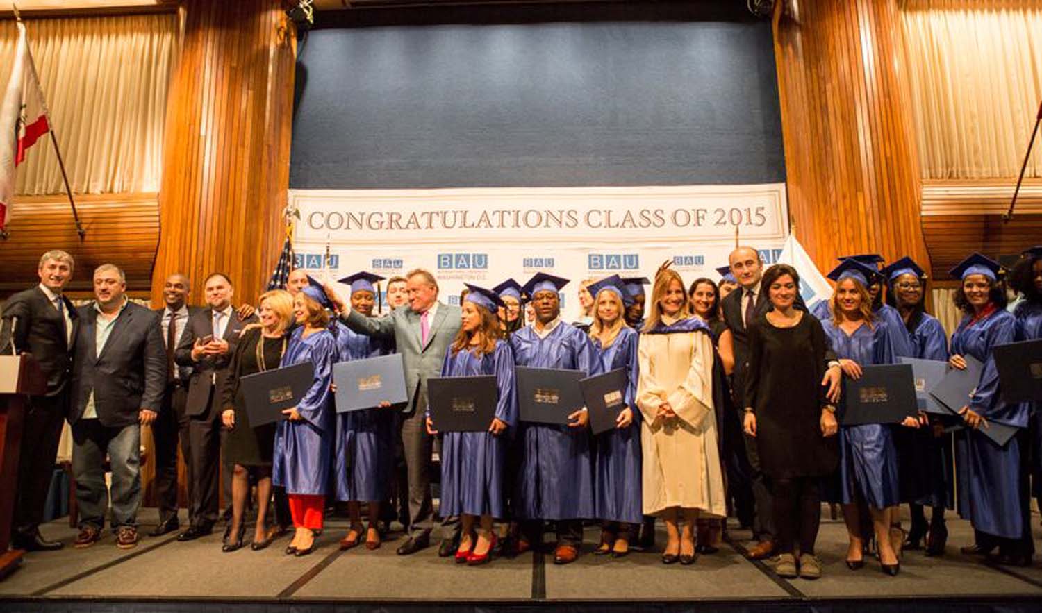 BAU International University Washington DC İlk Mezunlarını Verdi