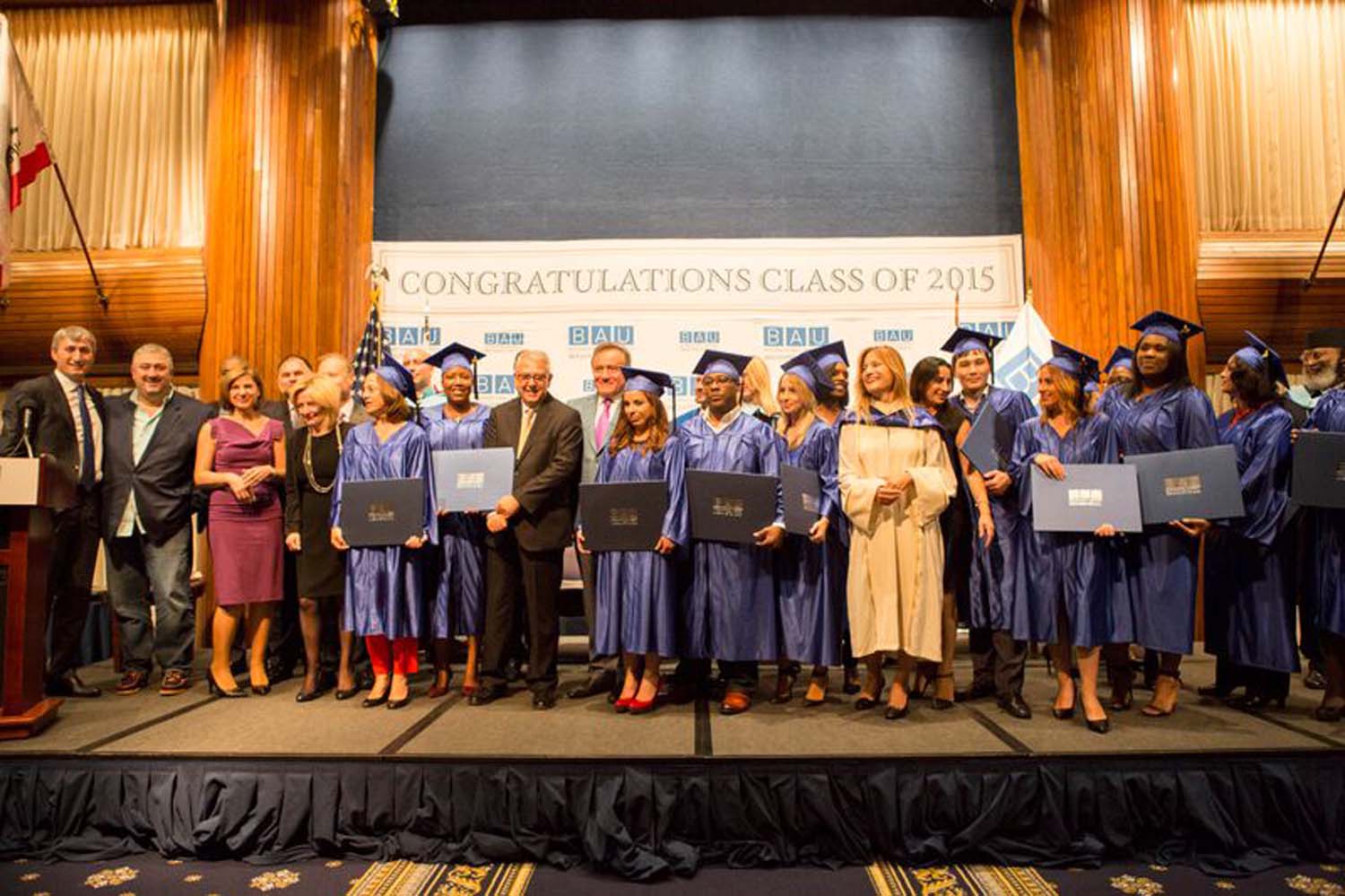 BAU International University Washington DC İlk Mezunlarını Verdi