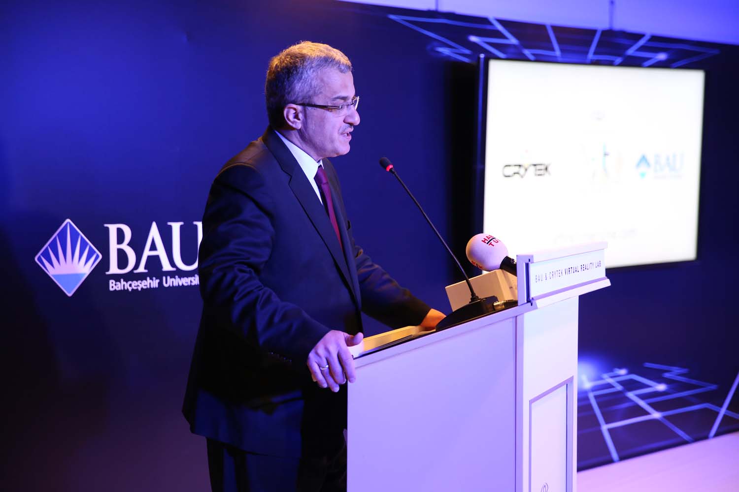 BAU & Crytek VR Laboratuvarı Açıldı