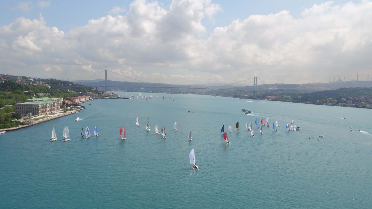 İstanbul Boğazı'nda BAU Bosphorus Sailing Cup 2016 Rüzgarı Esti