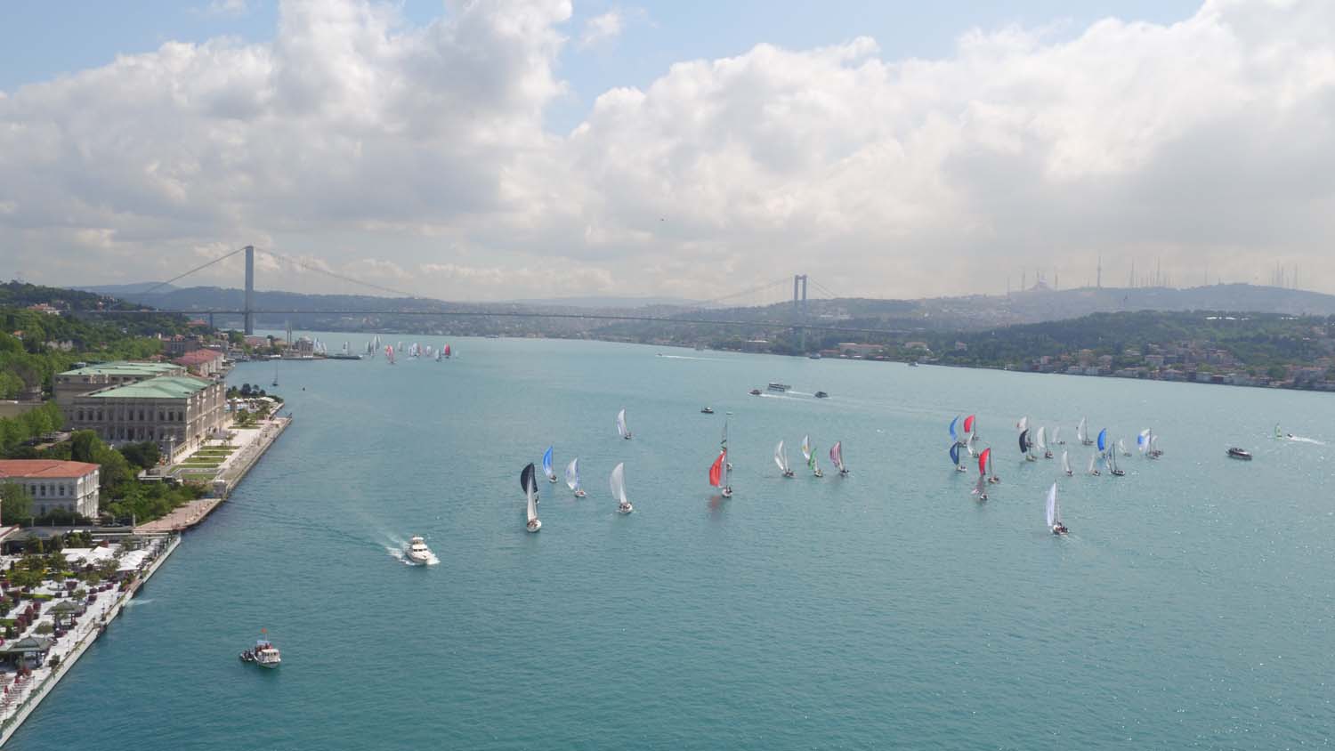 İstanbul Boğazı'nda BAU Bosphorus Sailing Cup 2016 Rüzgarı Esti