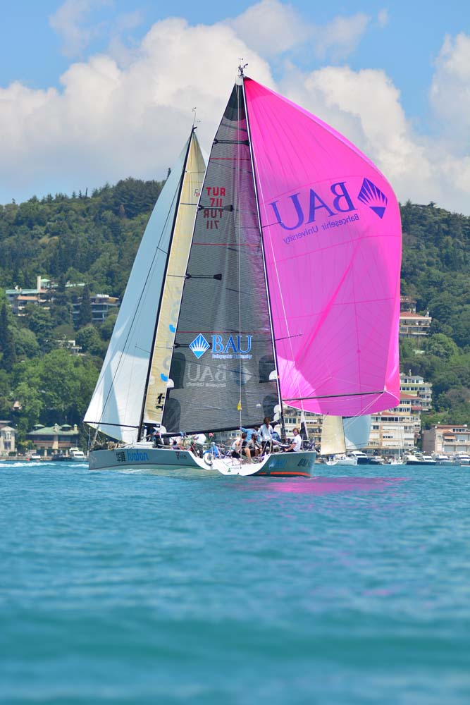 İstanbul Boğazı'nda BAU Bosphorus Sailing Cup 2016 Rüzgarı Esti