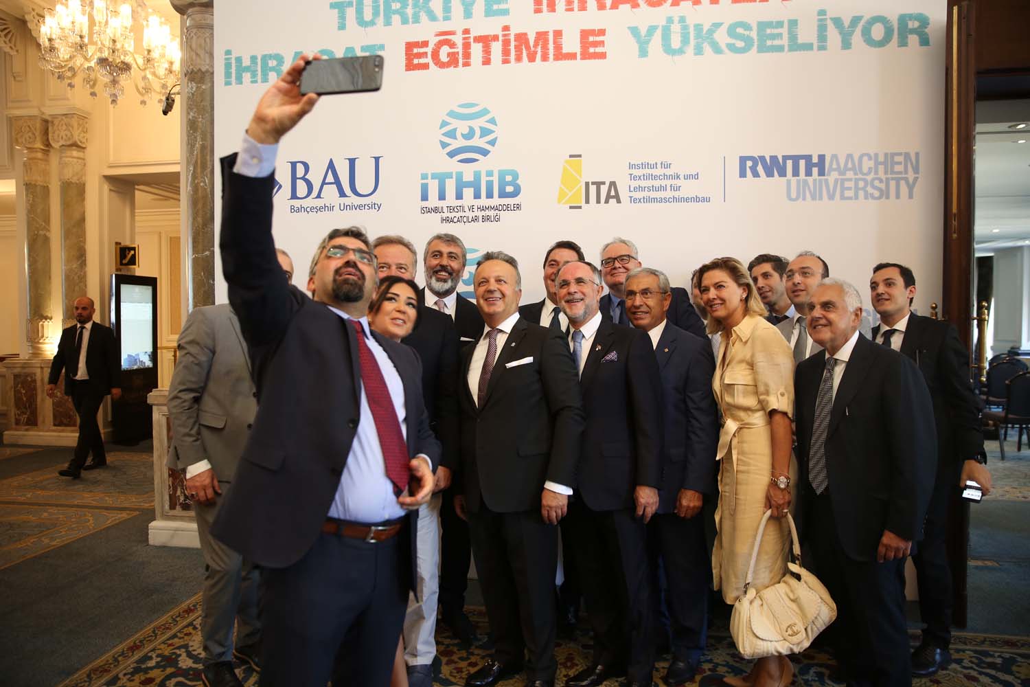 Türkiye'de Bir İlk: Sanayi ve Üniversite İşbirliği ile Teknik Tekstil Yüksek Lisans Programı Açılıyor