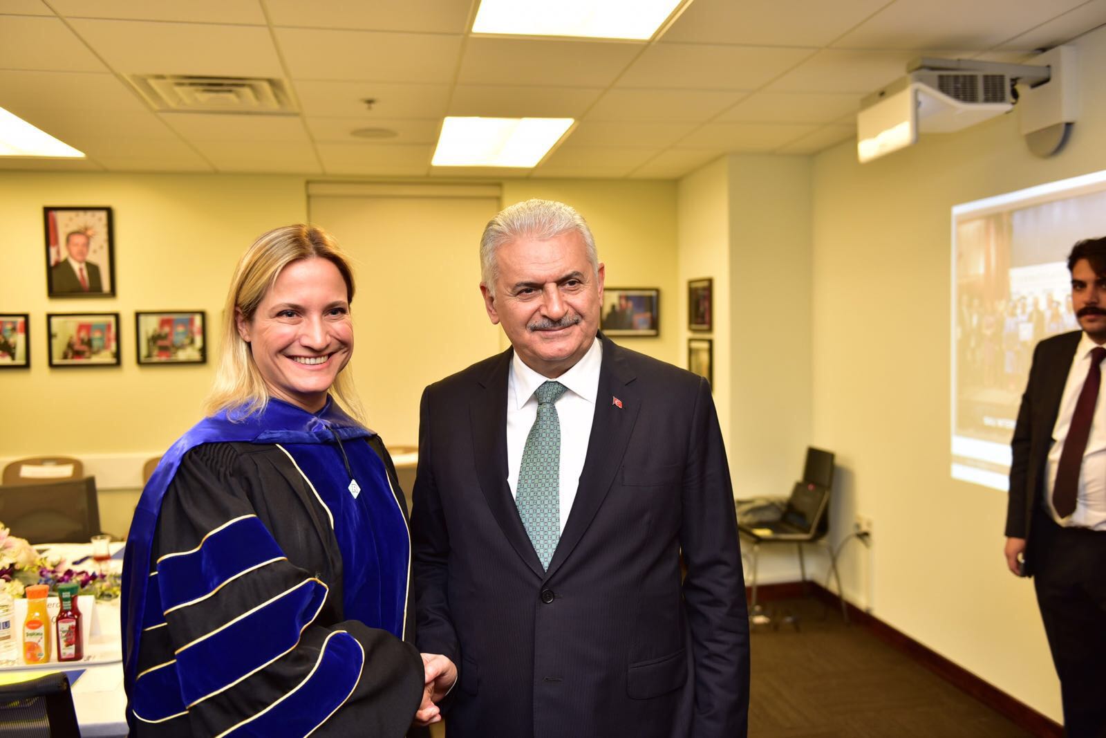 Başbakan Yıldırım  BAU International University Washington D.C.'yi Ziyaret Etti