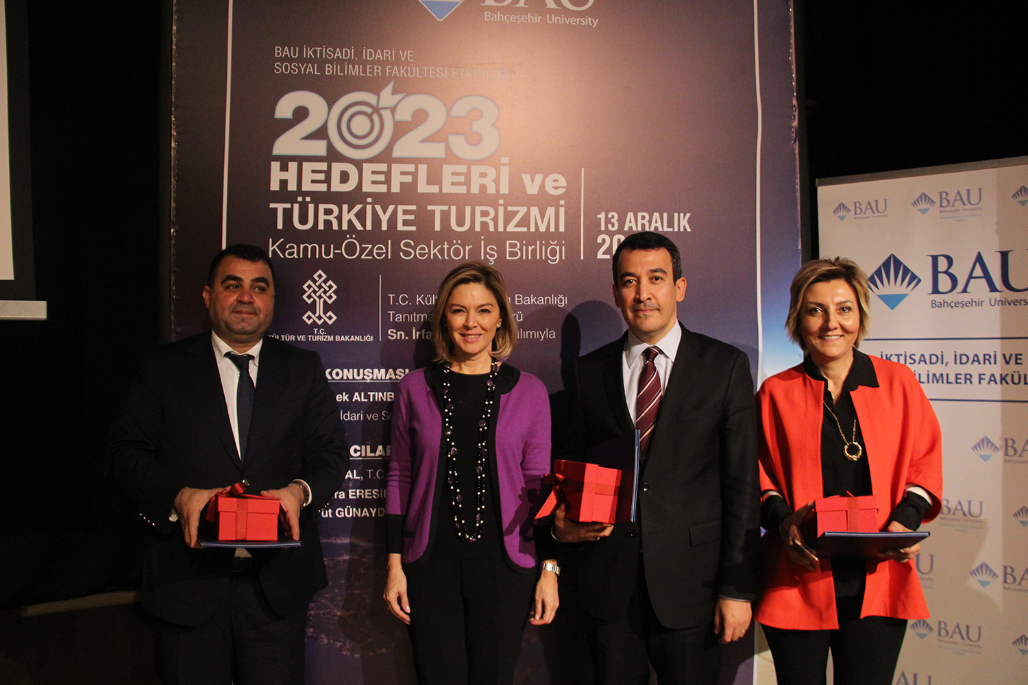 “2023 Hedefleri ve Türkiye Turizmi: Kamu – Özel Sektör İşbirliği” Paneli Gerçekleşti