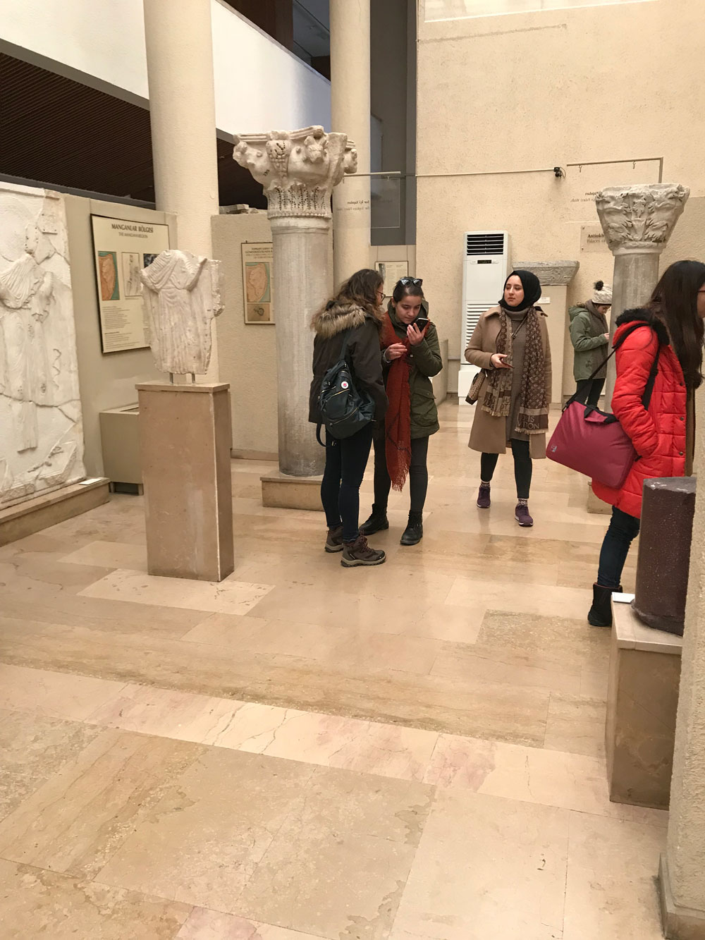 BAU Okul Öncesi Eğitimi bölümü Arkeoloji Müzesi’ni ziyaret etti