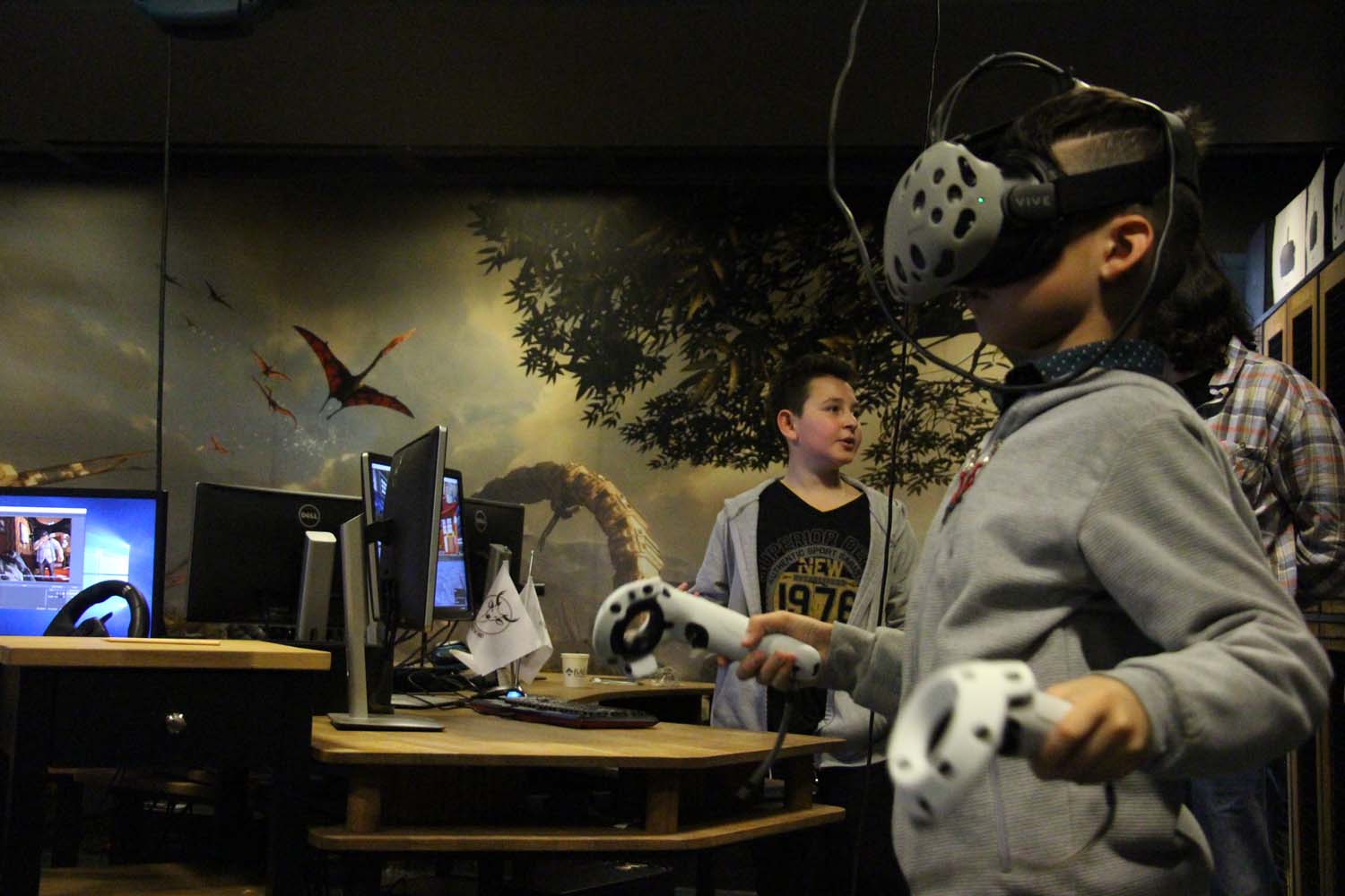 Disleksili Çocuklar VR ile Sanal Gezintiye Çıktı, Graffiti ile Beşiktaş Duvarlarını Renklendirdi