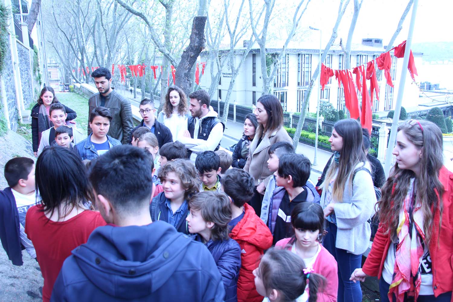 Disleksili Çocuklar VR ile Sanal Gezintiye Çıktı, Graffiti ile Beşiktaş Duvarlarını Renklendirdi